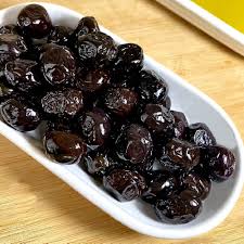 Olive Black Gemlik Oil Saddle large size: 1000gr (Svart oliv)